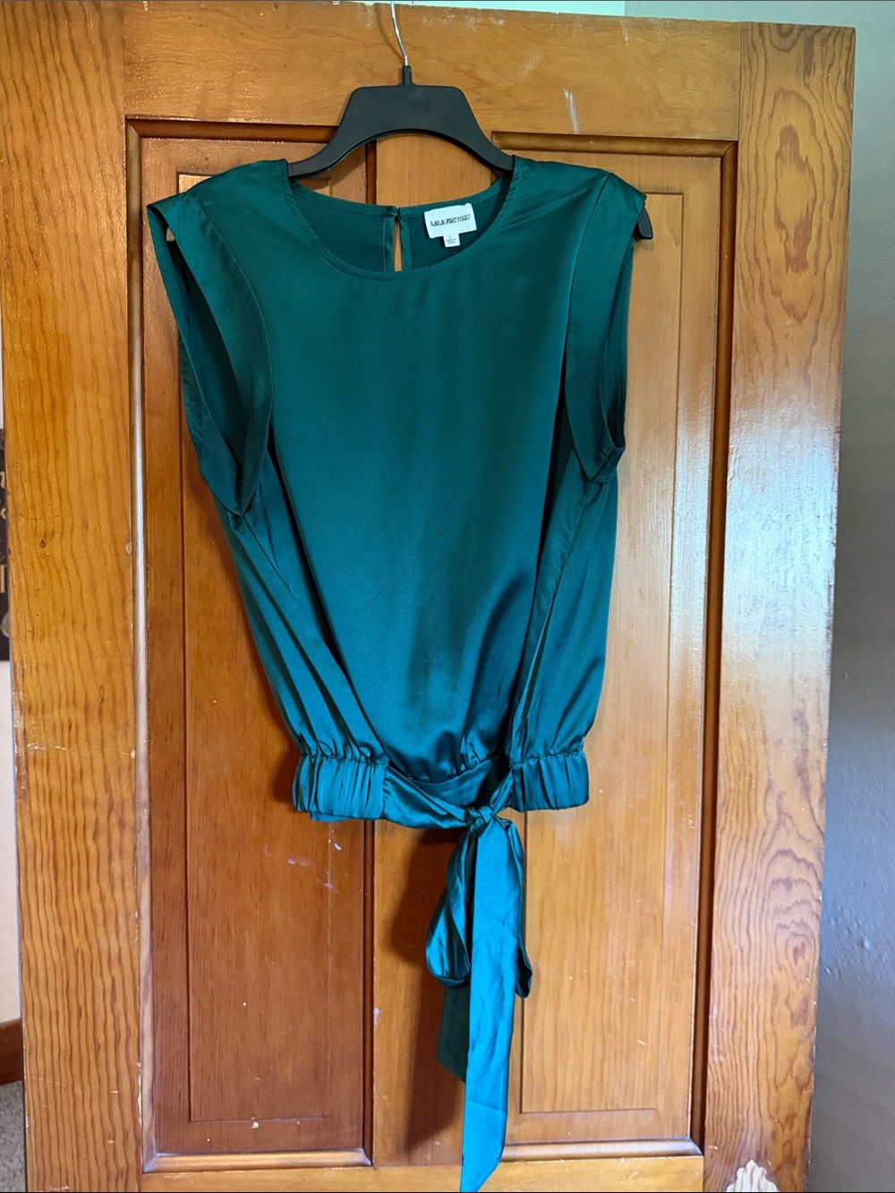 Lulu's Emerald Satin Tie-Waist Sleeveless Blouse